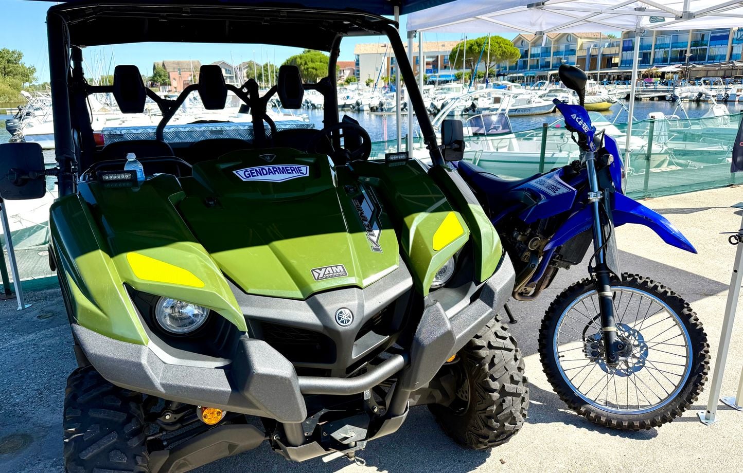 En verano, la policía saca motos, buggies o drones para reforzar la vigilancia En verano, la policía saca motos, buggies o drones para reforzar la vigilancia